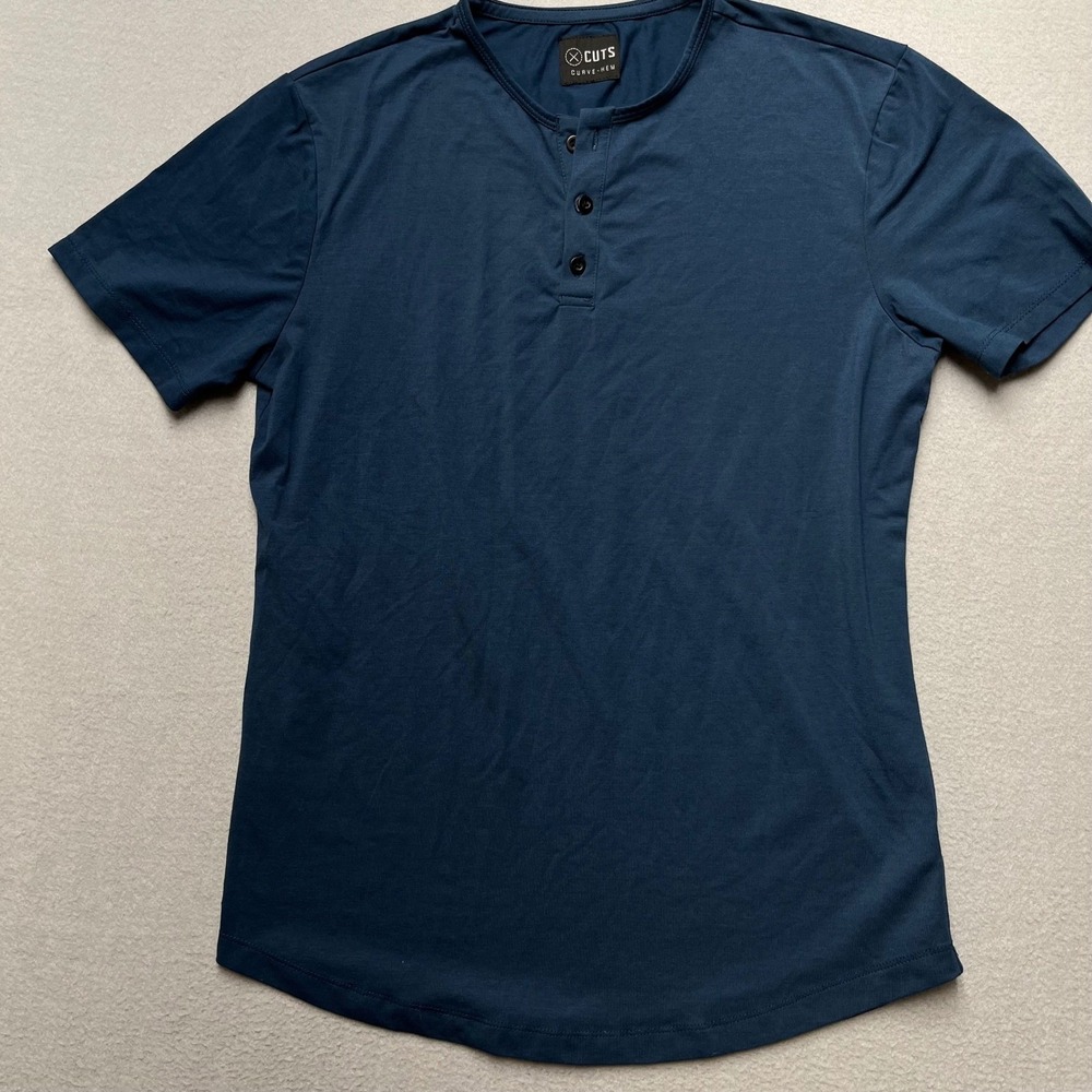 Cuts Clothing PYCA Pro Henley T Shirt Blue Curve Hem Performance Mens M Stretch